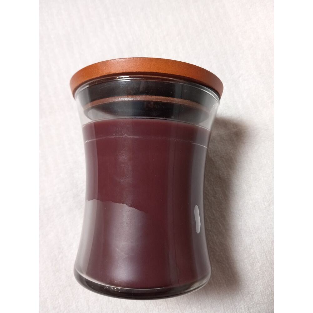 WoodWick Medium 9.7 oz Scented Jar Candle ~ Smoked Walnut & Maple - Picture 3 of 5